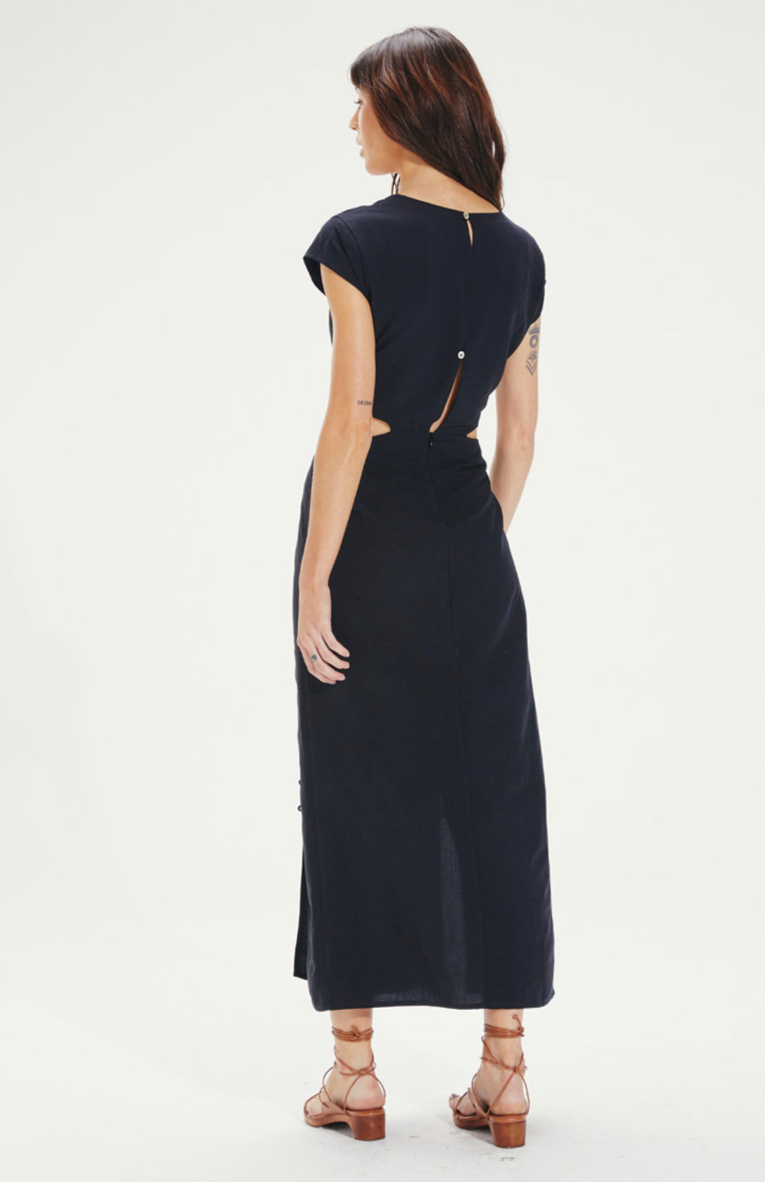 SOLID ANGELINA DETAIL LG DRESS VIX